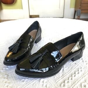 Tahari Lainey Black Patent Leather Loafers 8.5 Tassel Slip On Classic Timeless